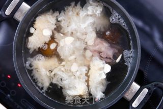 秋日靓肤汤——木瓜银耳炖排骨的做法步骤：6