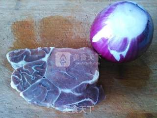 黑椒洋葱烤牛肉的做法步骤：1