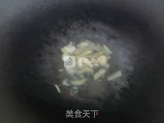 生滚鱿鱼汤的做法步骤：5