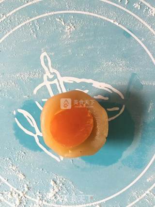 莲蓉蛋黄酥的做法步骤：9