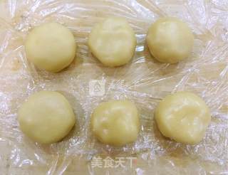 白豆沙月饼的做法步骤：16