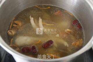 松茸雪莲汤的做法步骤：5