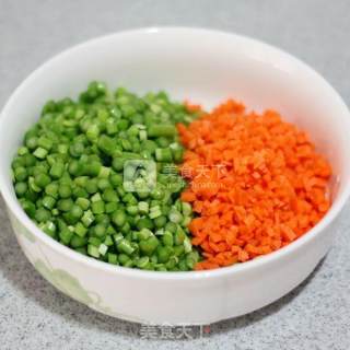 根本停不下来-----蒜薹米饼的做法步骤：2