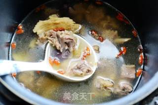 当归大枣炖鸭的做法步骤：6