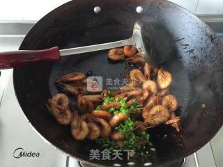 油爆虾的做法步骤：6