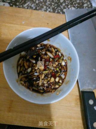 清拌油菜的做法步骤：1