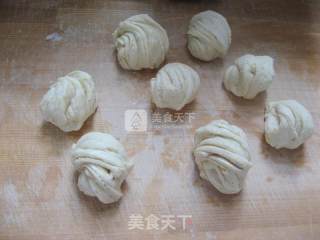 玉米白面花卷的做法步骤：6