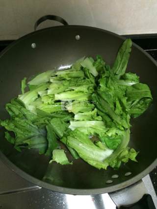 油麦肉丸的做法步骤：1