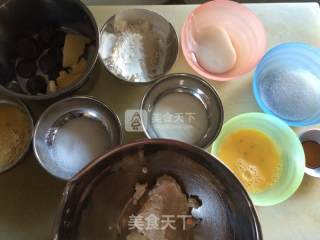 布朗尼芝士蛋糕....详细版的做法步骤：1