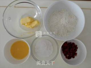 蔓越莓饼干的做法步骤：1