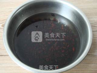 黑豆鸡爪芋汤的做法步骤：1
