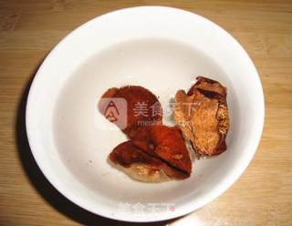 黑豆鸡爪芋汤的做法步骤：2
