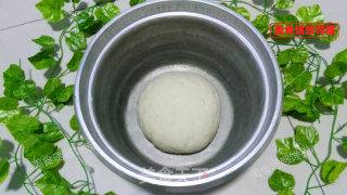 红豆沙花卷的做法步骤：2