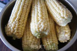 甜玉米粥的做法步骤：1