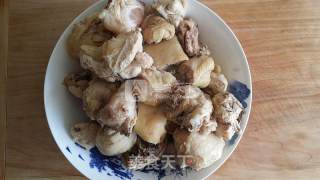 栗子烧鸡的做法步骤：1