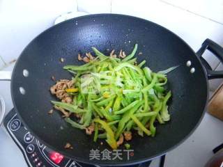 牛里脊炒苦瓜的做法步骤：9