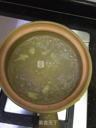 砂锅鲫鱼蛋汤的做法步骤：3