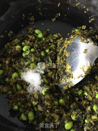 咸菜炒毛豆的做法步骤：6