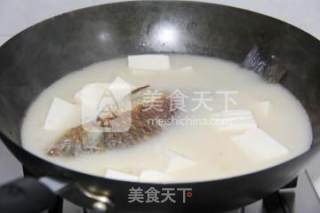 奶白鱼汤的做法步骤：6