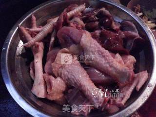 滑溜溜的蒸鸡--霸王花红枣蒸鸡的做法步骤：1