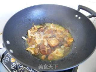 香菇炒栗子的做法步骤：8
