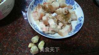 梅菜蒸肉的做法步骤：3