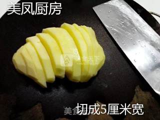 炸薯条的做法步骤：2
