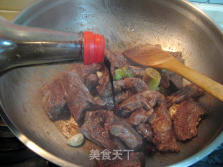 黑啤炖牛肋条的做法步骤：7