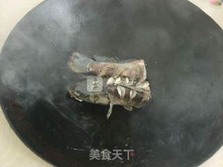 鱼汤的做法步骤：2