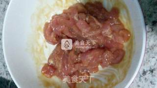 尖椒肉丝的做法步骤：1