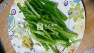 尖椒肉丝的做法步骤：2