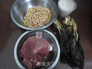 农家菜干瘦肉粥的做法步骤：1