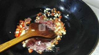 湘式苦瓜炒肉的做法步骤：5