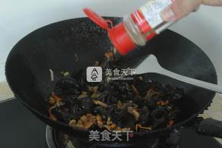 虫草猪肉炒木耳的做法步骤：13