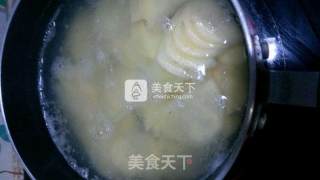 番茄土豆炒鸡蛋的做法步骤：1