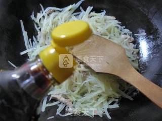 猪肉炒土豆丝的做法步骤：5