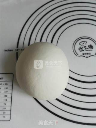 香辣金枪鱼披萨的做法步骤：2