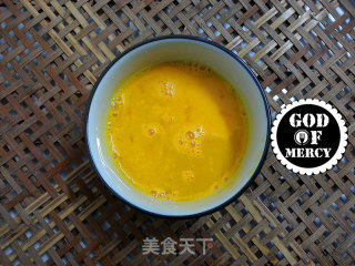 上班族的精力早餐=剩米饭的华丽转身韭菜鸡蛋番茄泡饭的做法步骤：6