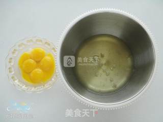 万圣节蜘蛛杯子蛋糕的做法步骤：2