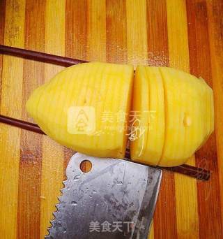 风琴土豆的做法步骤：2