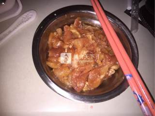 香菇皮蛋瘦肉粥的做法步骤：1