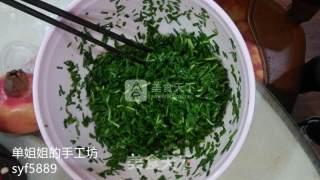 韭菜丸子的做法步骤：1