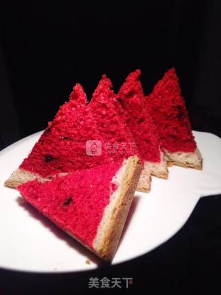 西瓜吐司的做法步骤：2