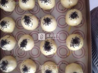 蛋黄酥的做法步骤：13