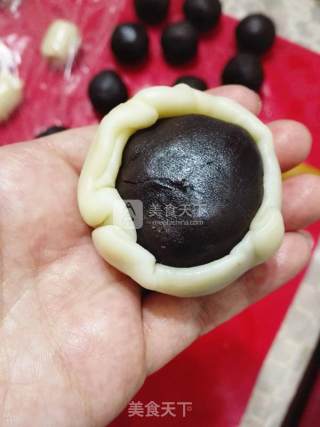 蛋黄酥的做法步骤：12