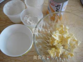 黄桃派的做法步骤：1