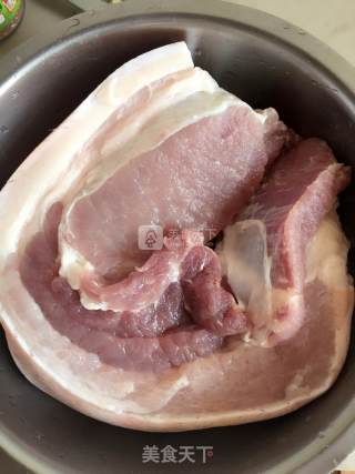 私房红烧肉的做法步骤：1