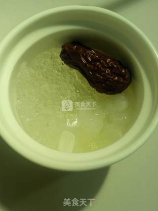 雪燕雪蛤红枣汤的做法步骤：2