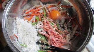 胡萝卜藕饼----诱人食欲的早餐饼的做法步骤：7