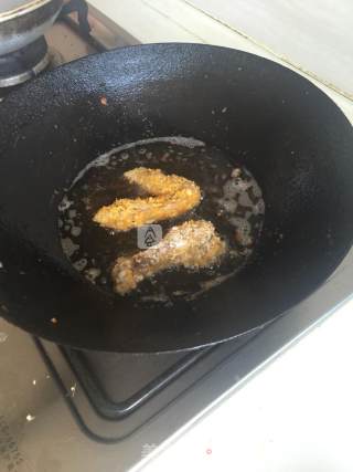 炸鸡腿的做法步骤：7